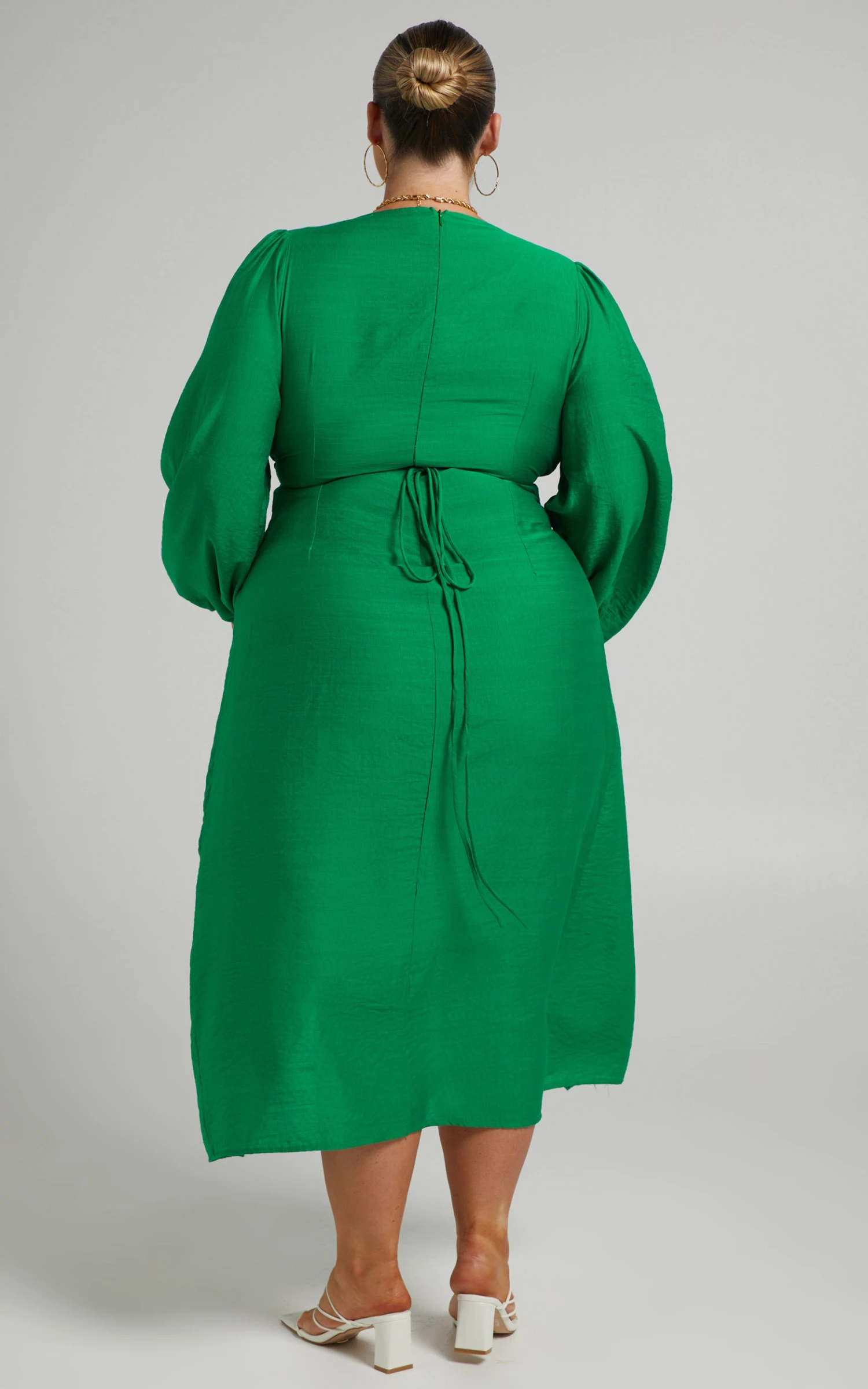Showpo Demieh Midi Dress - Front Cut Out Long Sleeve Dress In Green 7 Showpo Demieh Midi Dress - Front Cut Out Long Sleeve Dress In Green - Image 7