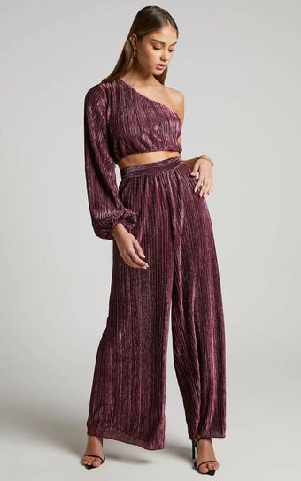Showpo Roellah Pants - High Waisted Lurex Plisse Relaxed Palazzo Pants In Plum 1 Showpo Roellah Pants - High Waisted Lurex Plisse Relaxed Palazzo Pants In Plum
