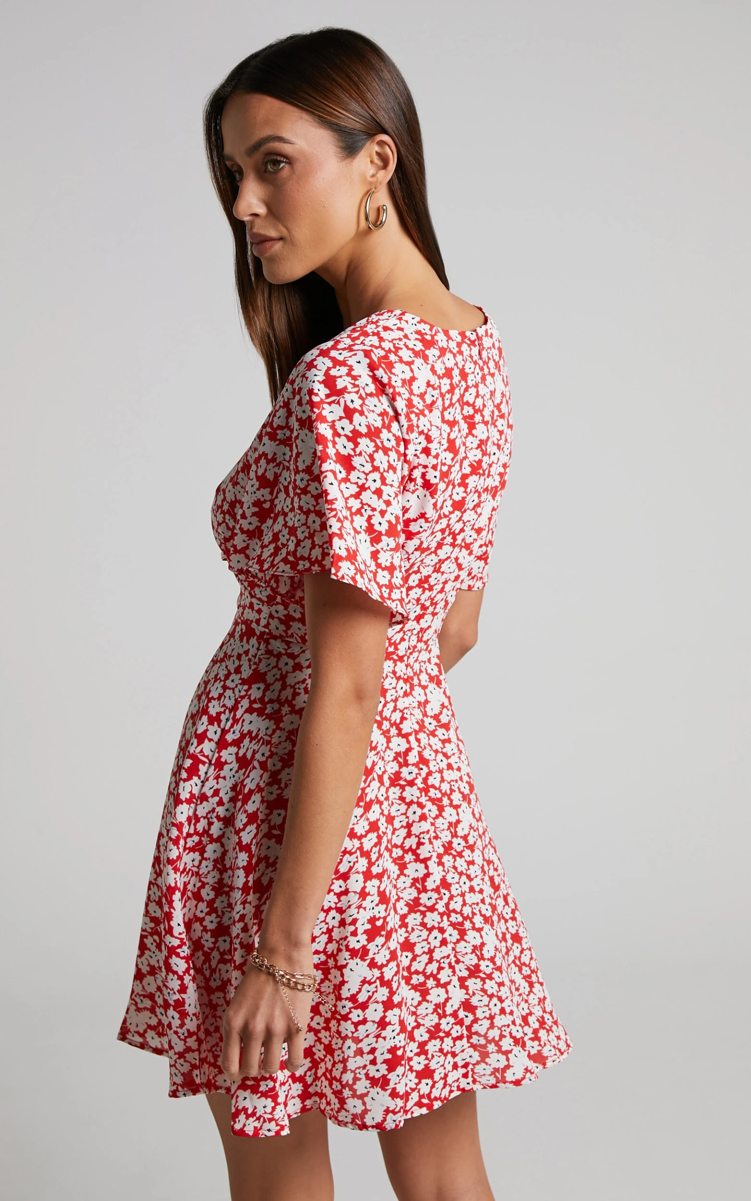 Showpo Rosario Mini Dress - Flutter Sleeve V Neck Dress In Red Ditsy Floral 6 Showpo Rosario Mini Dress - Flutter Sleeve V Neck Dress In Red Ditsy Floral - Image 6