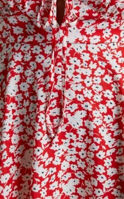 Showpo Rosario Mini Dress - Flutter Sleeve V Neck Dress In Red Ditsy Floral 13 Showpo Rosario Mini Dress - Flutter Sleeve V Neck Dress In Red Ditsy Floral -Showpo Women's Clothing Store Rosario Flutter Sleeve Mini Dress in Red Ditsy Floral 2528SD22090024012529 7