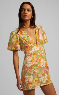 Showpo Taurina Short Sleeve Panelled Plunge Mini Dress In Candid Floral 8 Showpo Taurina Short Sleeve Panelled Plunge Mini Dress In Candid Floral -Showpo Women's Clothing Store TAURINA SHORT SLEEVE PANELLED PLUNGE MINI DRESS IN CANDID FLORAL 252812529