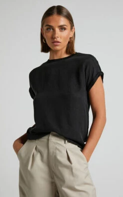 Showpo Tinaya Raglan Shell Top In Black