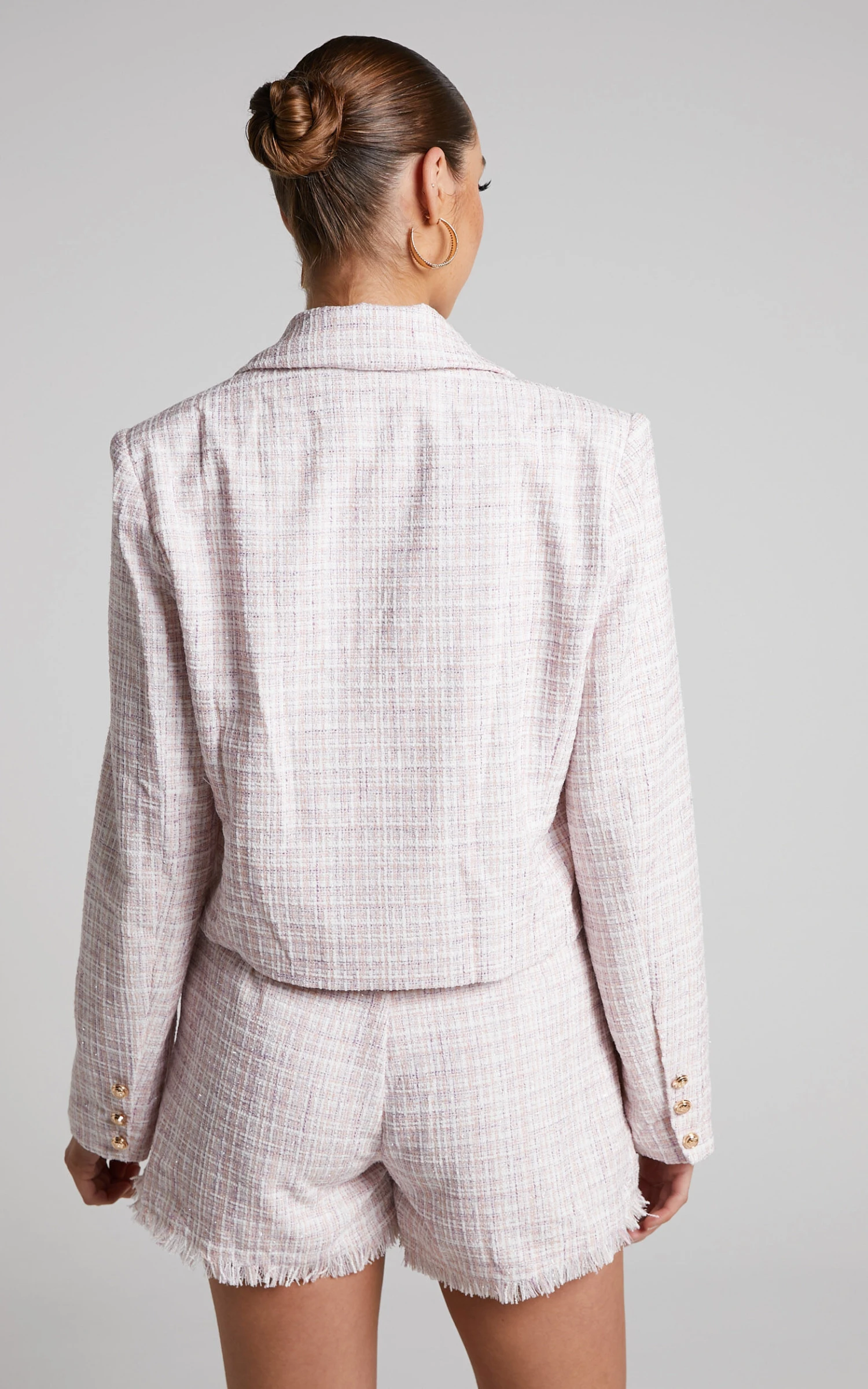 Showpo Tomiko Blazer - Cropped Boucle Tweed Blazer In Light Pink 6 Showpo Tomiko Blazer - Cropped Boucle Tweed Blazer In Light Pink - Image 6
