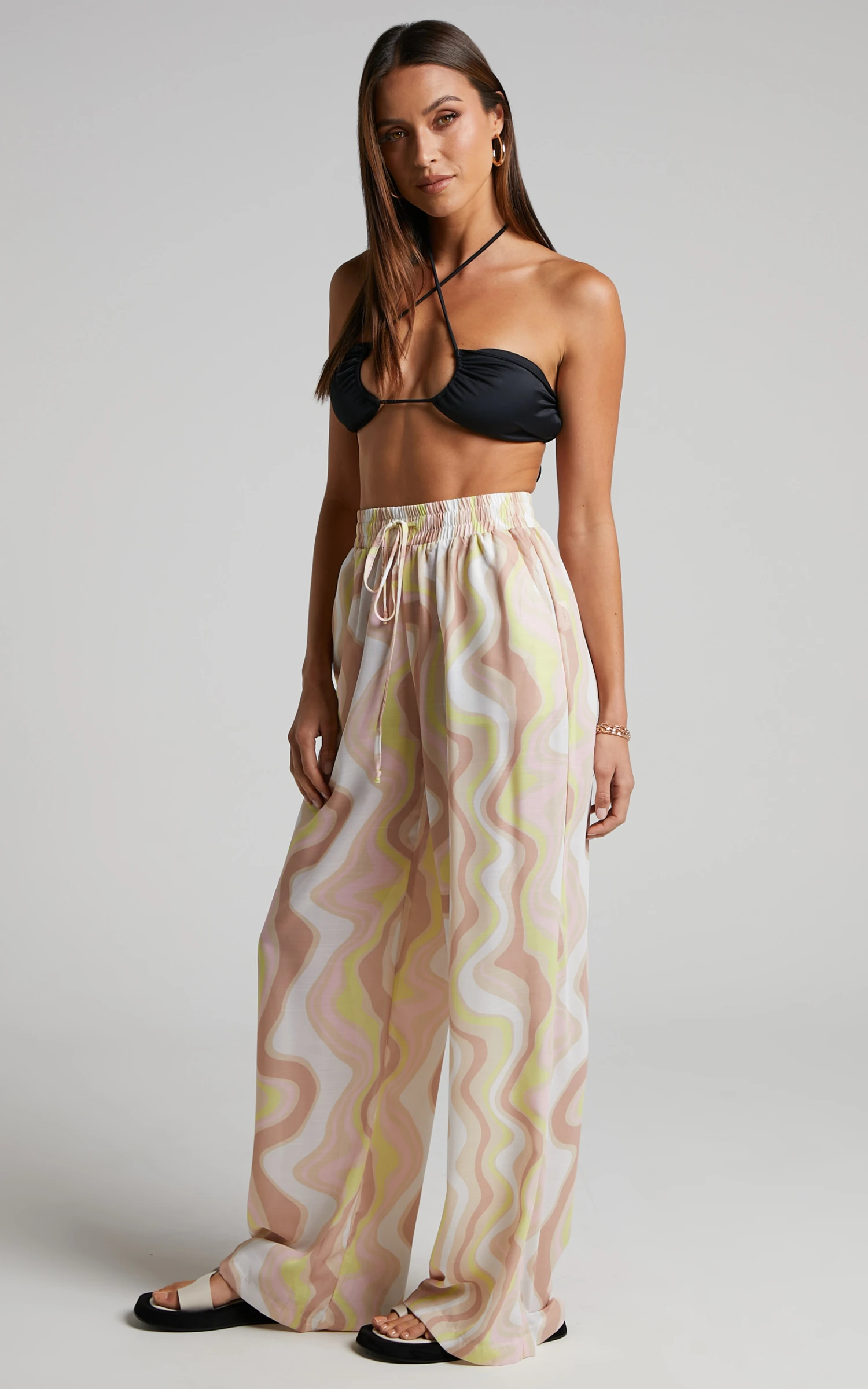 Showpo Vaira Pants - Mid Waisted Elastic Waist Relaxed Pants In Green Wave 6 Showpo Vaira Pants - Mid Waisted Elastic Waist Relaxed Pants In Green Wave - Image 6